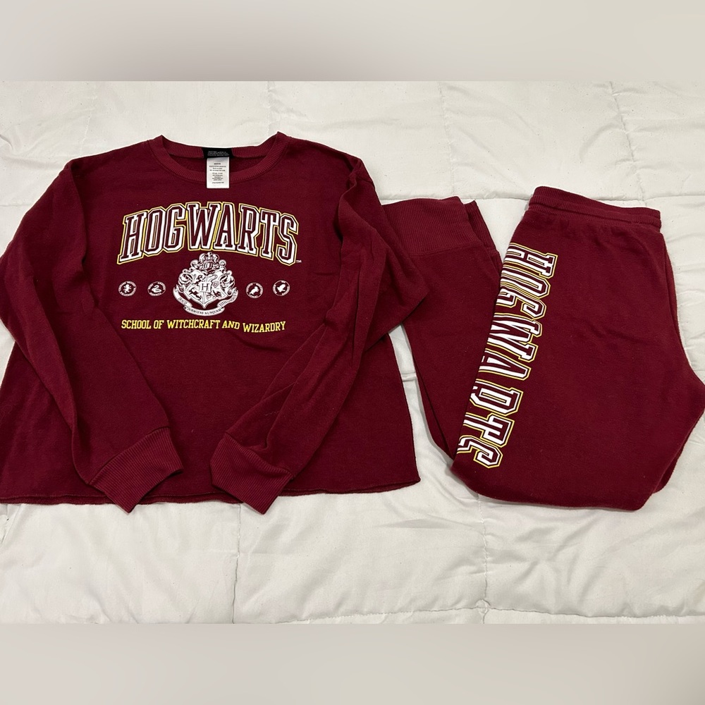 Harry Potter Hogwarts set sweatshirt and sweatpants juniors size M